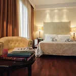 Hotel M House Art 4*