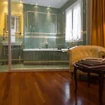 Hotel M House Art 4*