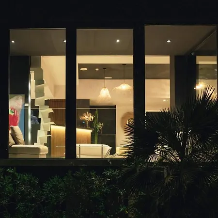 מלון M House מילאנו מריטימה