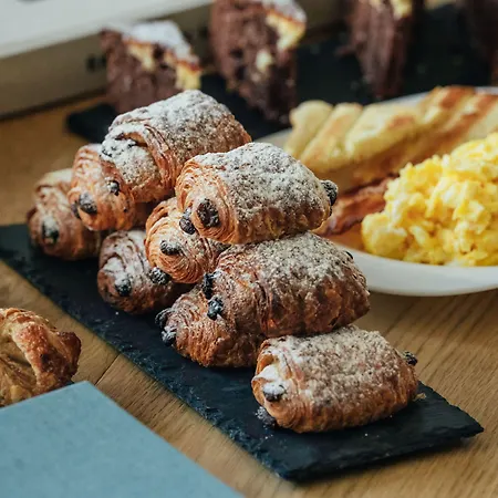 Hotell M House Art 4*