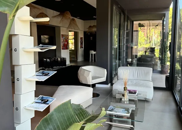 M House Art 4*