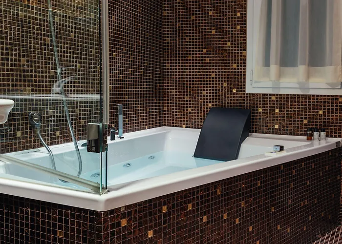 M House Art Hotel 4*